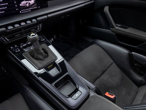 Certified 2022 Porsche 911 GT3 image 43