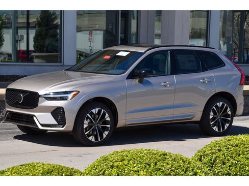 New 2026 Volvo XC60 B5 Plus w/ Protection Package Premier AWD/4WD image 8