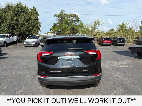 Used 2024 GMC Terrain SLT AWD/4WD image 5