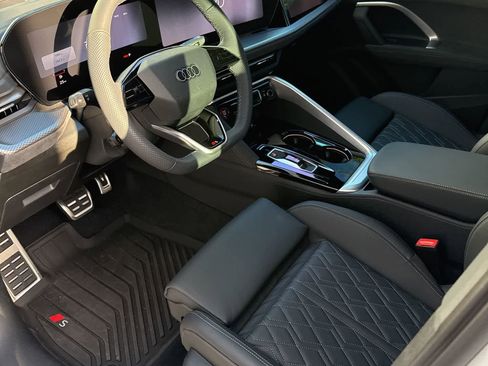 Certified 2026 Audi SQ5 Premium Plus AWD/4WD image 3