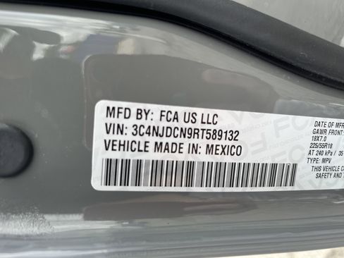 Used 2024 Jeep Compass Limited AWD/4WD image 10