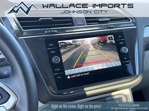 Certified 2022 Volkswagen Tiguan SE image 19