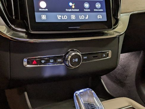 New 2026 Volvo XC90 T8 Plus image 18