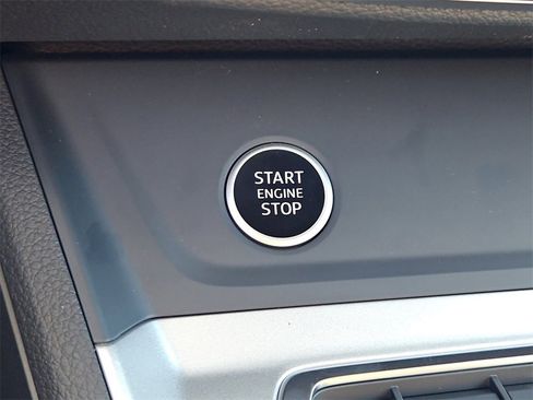 New 2025 Audi Q3 2.0T Premium image 14