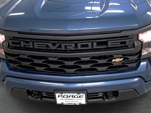 Used 2024 Chevrolet Silverado 1500 Custom AWD/4WD image 16