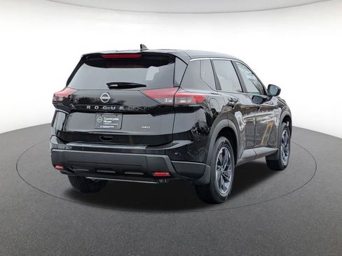 Used 2026 Nissan Rogue SV w/ Cold Weather Package image 5