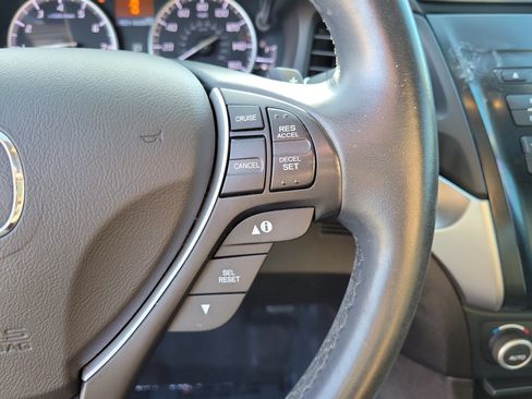Used 2018 Acura ILX FWD image 19
