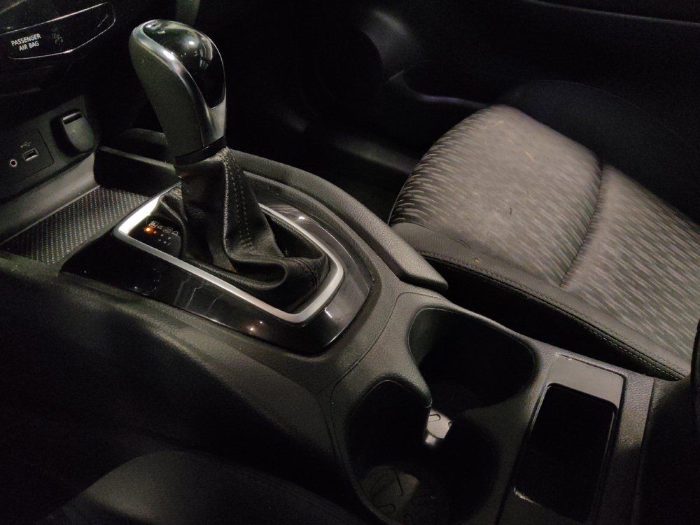 Used 2018 Nissan Rogue S FWD image 26
