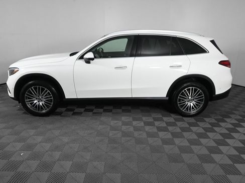 Used 2023 Mercedes-Benz GLC 300 4MATIC image 3