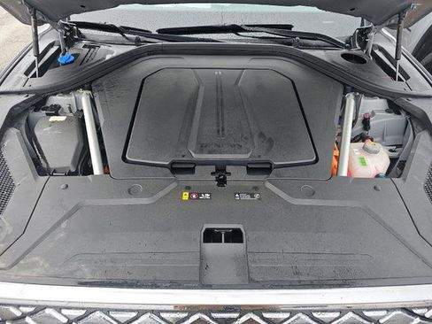 Used 2024 Genesis Electrified GV70 Advanced image 8