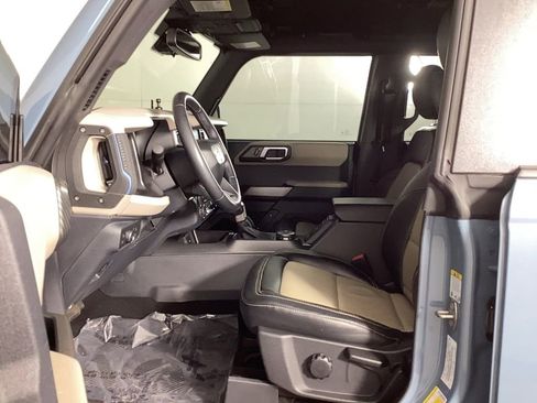 Used 2022 Ford Bronco Wildtrak image 15