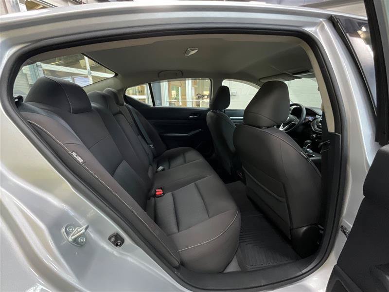 Used 2022 Nissan Altima 2.5 SV FWD image 23