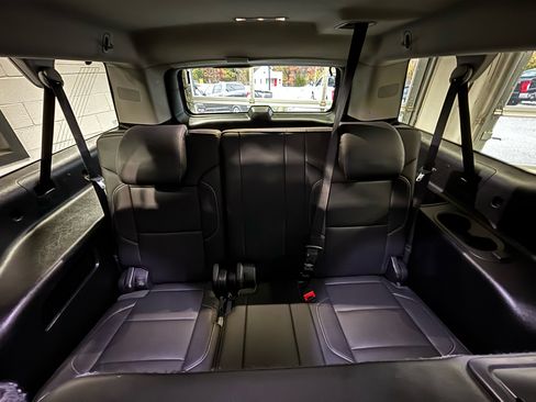 Used 2019 GMC Yukon XL SLT w/ Open Road Package image 22
