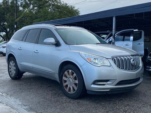 Used 2016 Buick Enclave Leather FWD image 3