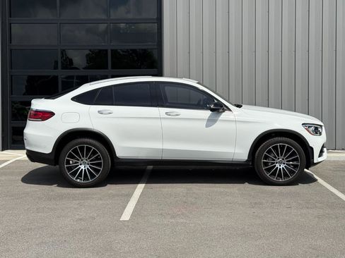 Used 2023 Mercedes-Benz GLC 300 4MATIC Coupe image 4