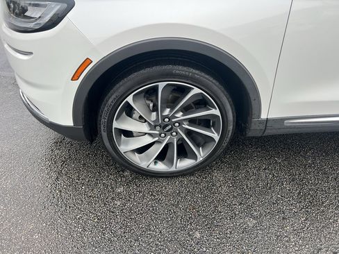 Used 2023 Lincoln Nautilus Reserve w/ Luxury Package image 8