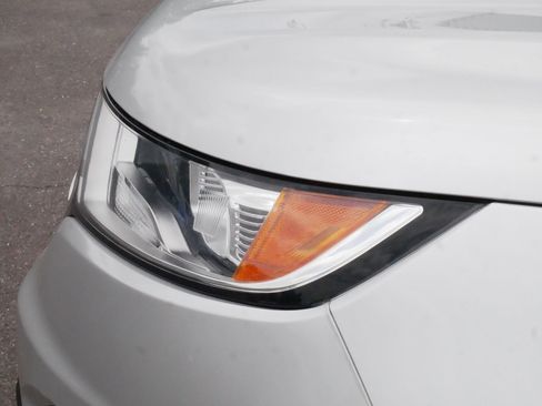 Used 2018 Ford Edge SEL w/ Equipment Group 201A AWD/4WD image 15
