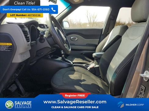 Used 2016 Kia Soul + image 9