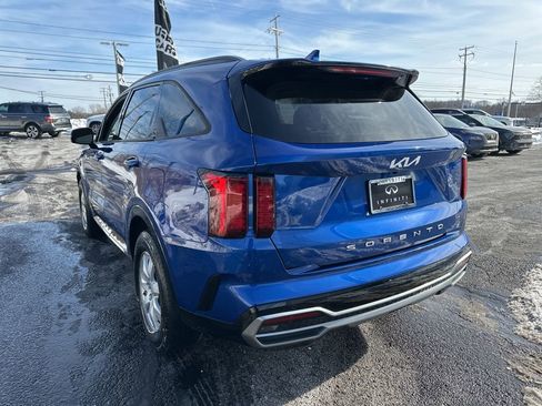 Used 2022 Kia Sorento S image 12