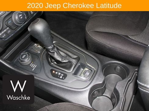 Used 2020 Jeep Cherokee Latitude w/ Cold Weather Group image 30