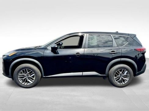 Used 2021 Nissan Rogue S image 5