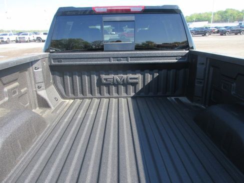 New 2026 GMC Sierra 1500 AT4 AWD/4WD image 6