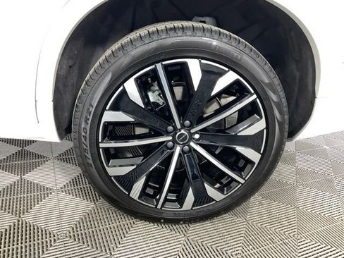 New 2026 Volvo XC90 B6 Ultra w/ Protection Package Premier image 39