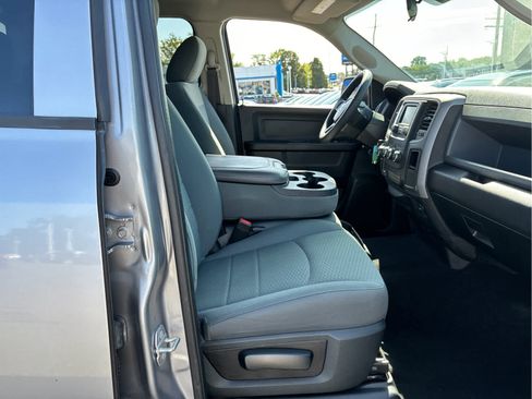 Used 2019 RAM 1500 Tradesman w/ Tradesman SXT Package RWD image 19