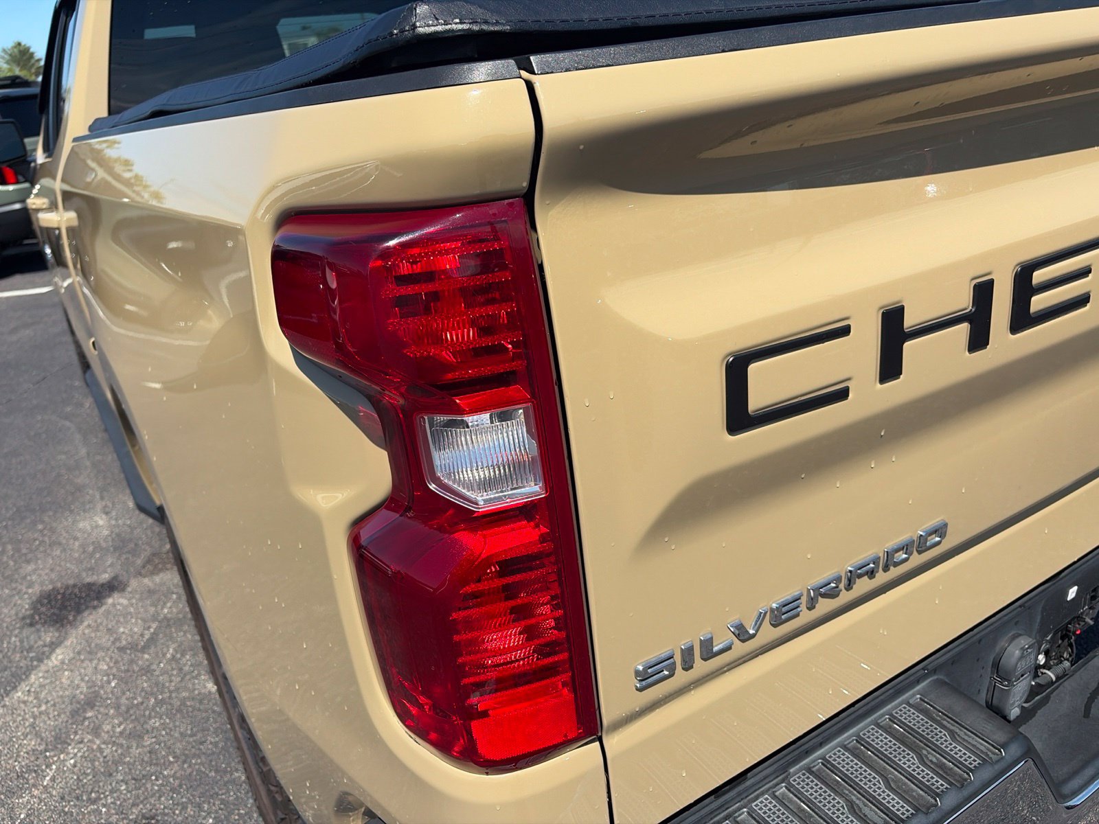 Used 2021 Chevrolet Silverado 1500 LT RWD image 16