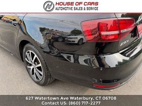 Used 2017 Volkswagen Jetta SE FWD image 13