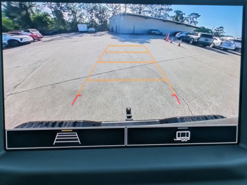 Used 2024 Chevrolet Silverado 2500 Custom w/ Custom Value Package image 12