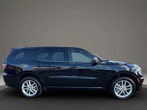 Used 2023 Dodge Durango GT image 4