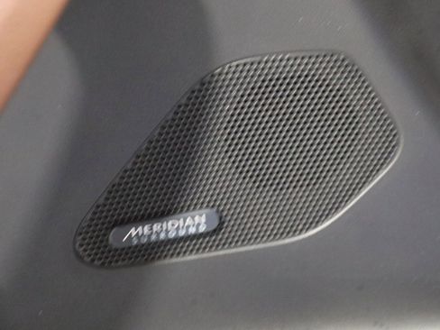 Used 2019 Jaguar F-PACE S image 67