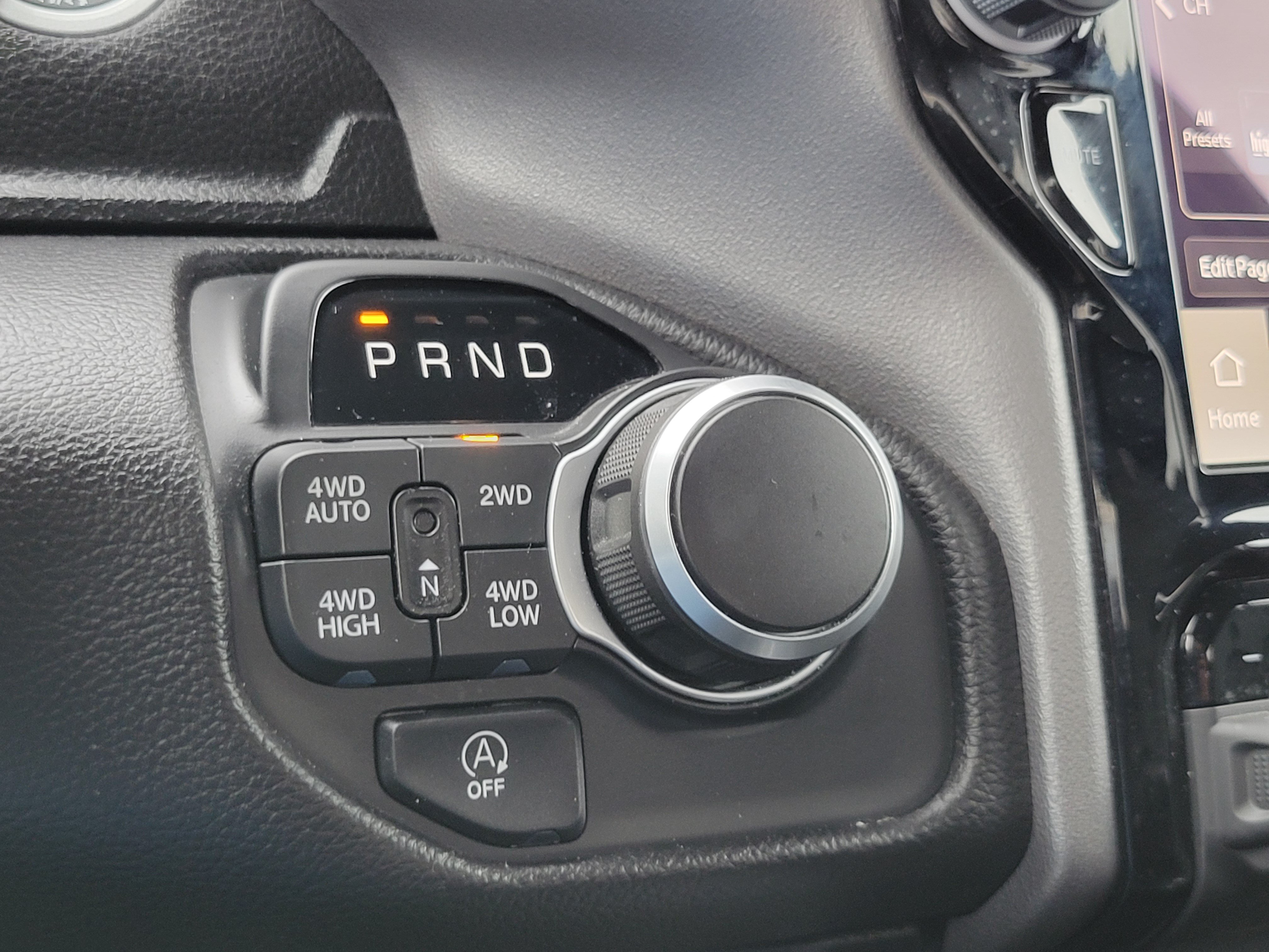 Used 2025 RAM 1500 Big Horn AWD/4WD image 15