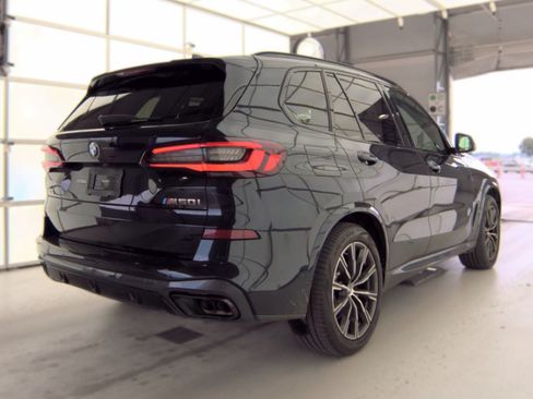 Used 2022 BMW X5 M50i AWD/4WD image 2