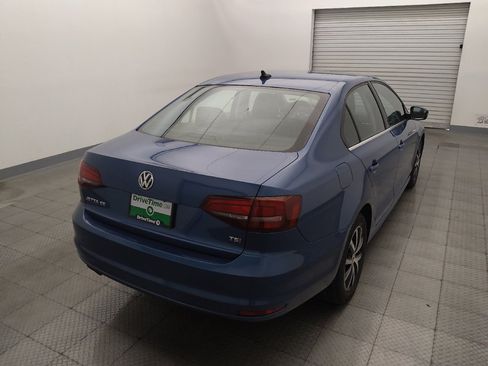 Used 2017 Volkswagen Jetta SE FWD image 7