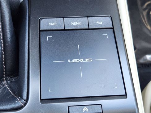 Used 2023 Lexus GX 460 Luxury w/ Sport Design Package AWD/4WD image 28