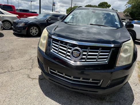 Used 2016 Cadillac SRX FWD image 2