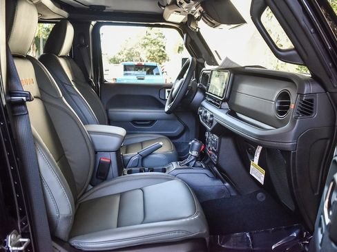 New 2026 Jeep Gladiator Mojave w/ Steel Bumper Group image 14