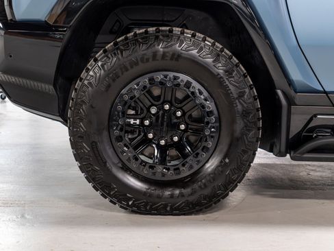 Used 2024 GMC Hummer EV 3X w/ Omega Edition image 19