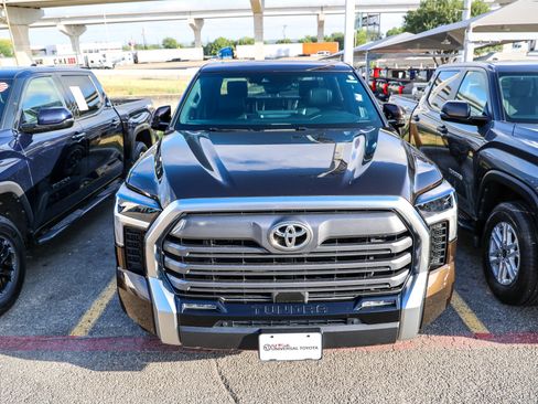 Used 2025 Toyota Tundra Limited w/ Power Package AWD/4WD image 5