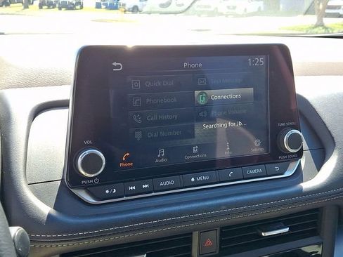 Used 2023 Nissan Rogue SV image 19