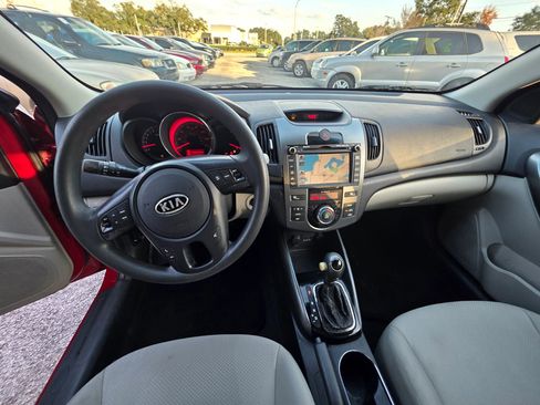 Used 2013 Kia Forte EX w/ Tech Pkg image 10