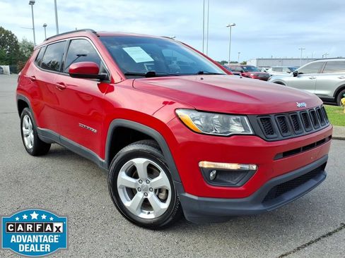 Used 2018 Jeep Compass Latitude w/ Popular Equipment Group AWD/4WD image 1