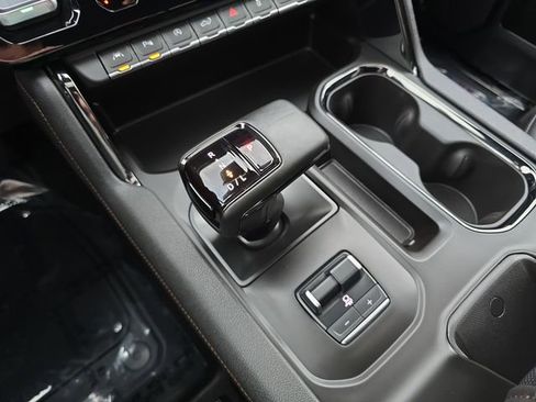 Certified 2023 GMC Sierra 1500 AT4 w/ Technology Package image 15