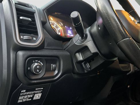 Used 2022 RAM 2500 Tradesman w/ Chrome Appearance Group image 11