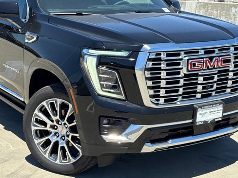 New 2026 GMC Yukon XL Denali w/ Denali Reserve Package AWD/4WD image 3