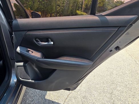 Used 2021 Nissan Sentra SR w/ SR Premium Package FWD image 30