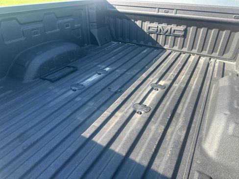 Used 2025 GMC Sierra 2500 Denali AWD/4WD image 5