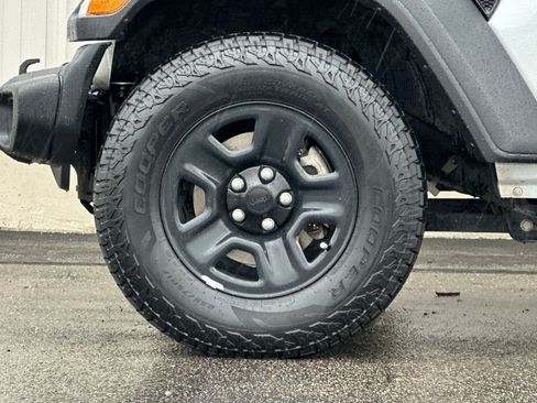 Used 2018 Jeep Wrangler Unlimited Sport AWD/4WD image 26